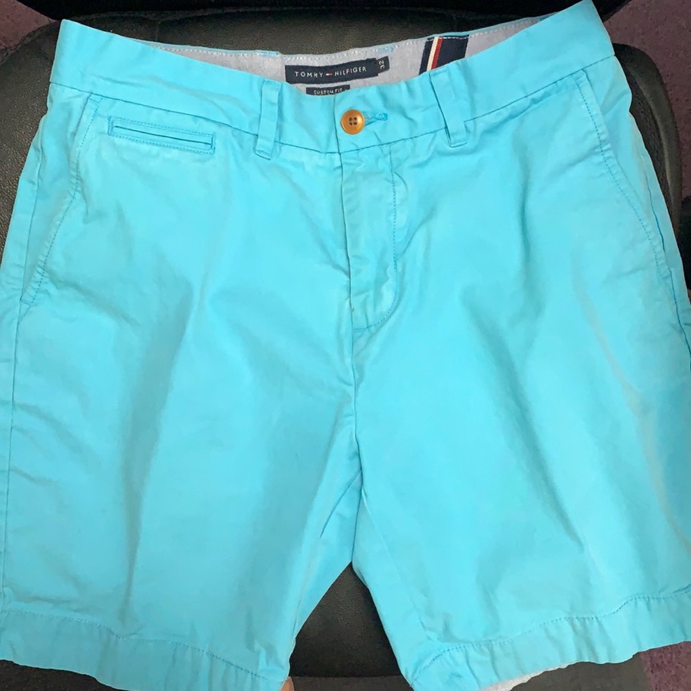 Tommy Hilfiger size 32 waist men’s short.